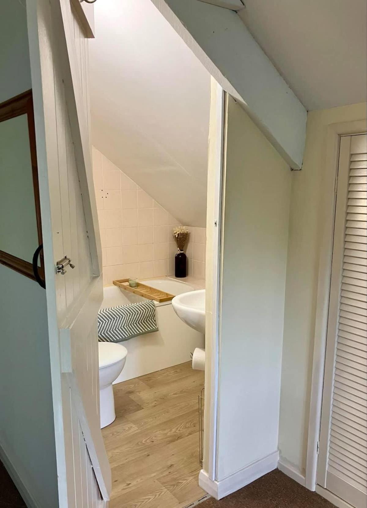 Farmhouse Apartment Saint Ishmaels  ภายนอก รูปภาพ