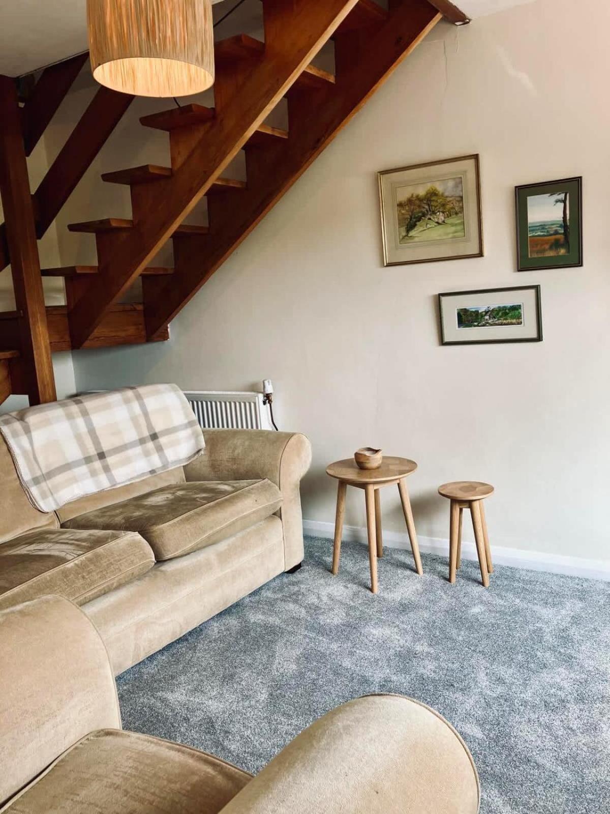 Farmhouse Apartment Saint Ishmaels  ภายนอก รูปภาพ